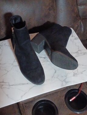 4/$80 H&M Black Suede-Like Ankle Booties with Block Heel and Side Zipper